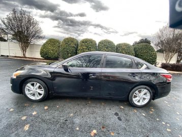 Nissan Altima's photo